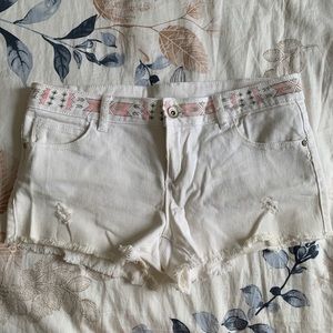 2/$20 Ardene // White Denim Shorts